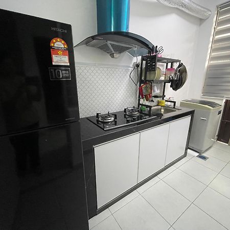 Dm Homestay Skudai Exterior photo